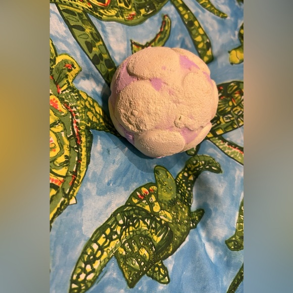 RARE LUSH COSMETICS HALLOWEEN ECTOPLASM JELLY BATH BOMB (Last One Available) - Picture 3 of 13